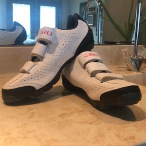 Cycling shoes